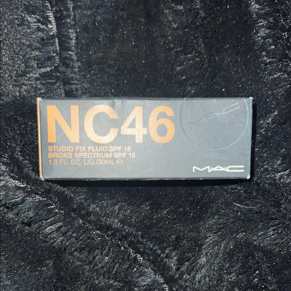 MAC Studio Fix Fluid Foundation NC46
